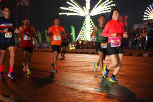 BIB: 2345, 1692, 26391, 2211
                            <button type="button" onclick="openModal(16202240)" class="btn btn-primary btn-sm float-right btn-popup" data-toggle="modal" data-target=".modal-high-quality">
                        <i class="fas fa-shopping-cart"></i> Add to Cart
                    </button>
                                            <button type="button" onclick="isThisMe(16202240, true)" class="btn btn-success btn-sm float-right btn-popup btn-isme hidden" data-toggle="tooltip" data-placement="bottom" title="นี่คือรูปของคุณใช่ไหม คลิกที่นี่เพื่อเอาเข้าอัลบั้ม">
                        <i class="fas fa-plus"></i> Add to album
                    </button>
                    <button type="button" onclick="isThisMe(16202240, false)" class="btn btn-warning btn-sm float-right btn-popup btn-isnotme hidden">
                        <i class="fas fa-ban"></i> Remove from album
                    </button>